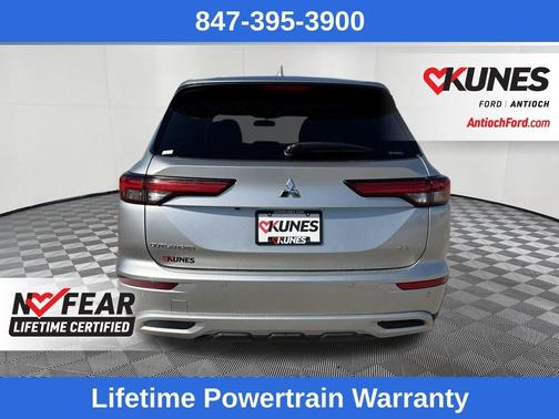 2024 Mitsubishi Outlander SE