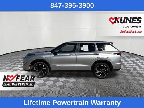 2024 Mitsubishi Outlander SE
