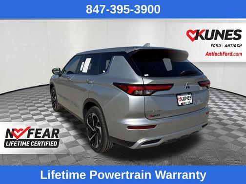 2024 Mitsubishi Outlander SE