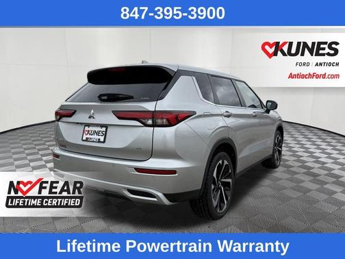 2024 Mitsubishi Outlander SE
