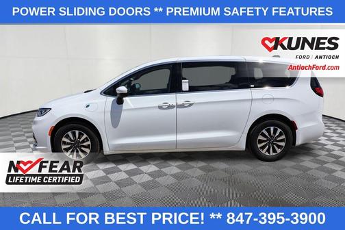 2023 Chrysler Pacifica Hybrid Touring L