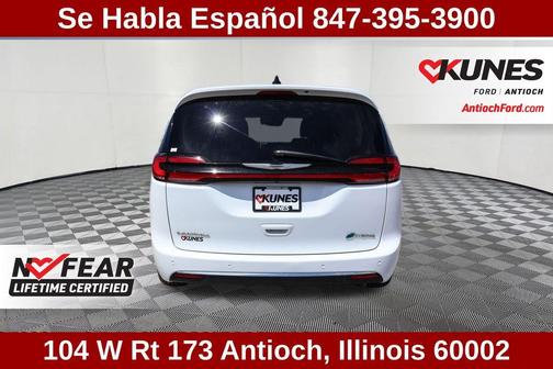 2023 Chrysler Pacifica Hybrid Touring L