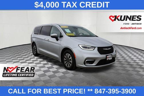 2023 Chrysler Pacifica Hybrid Touring L