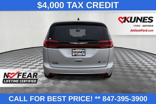 2023 Chrysler Pacifica Hybrid Touring L
