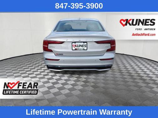 2024 Volvo S60 B5 Core Dark Theme