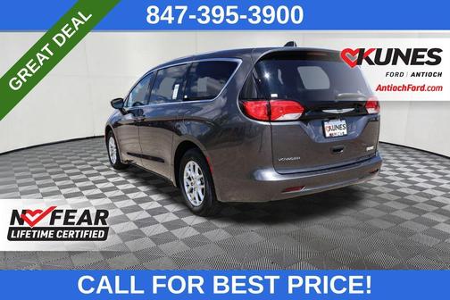 2023 Chrysler Voyager LX