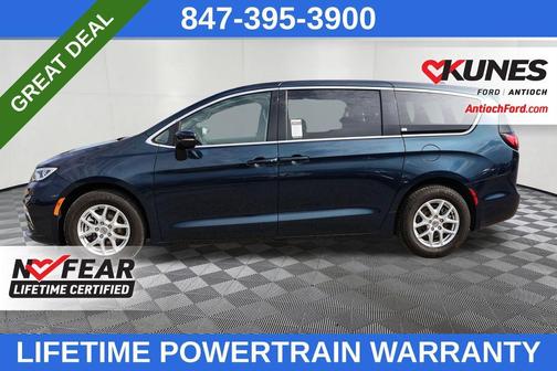2023 Chrysler Pacifica Touring-L