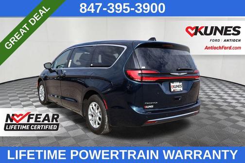 2023 Chrysler Pacifica Touring-L
