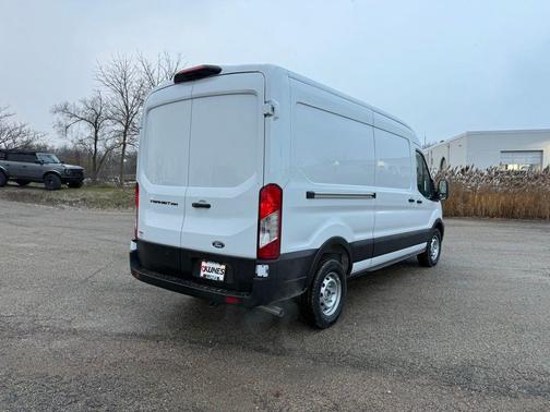 2026 Ford Transit-250 148 WB Medium Roof Cargo