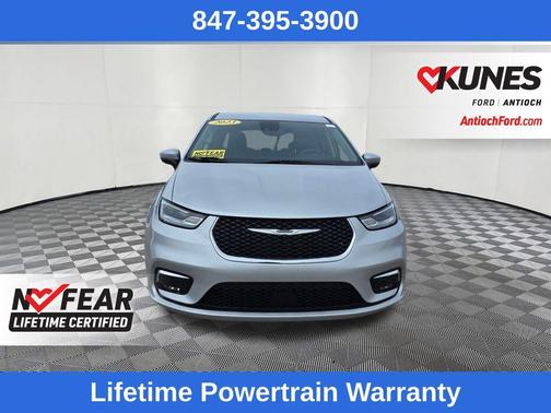 2023 Chrysler Pacifica Touring-L