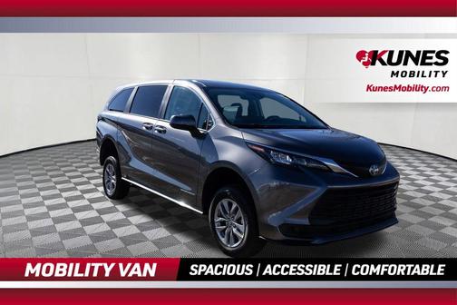2024 Toyota Sienna LE
