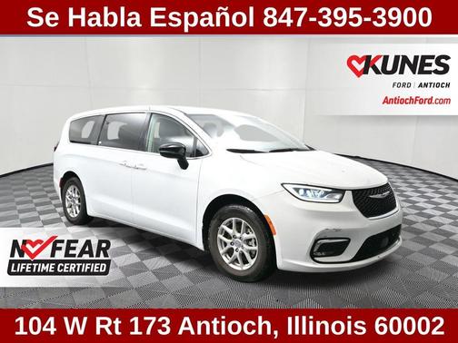 2024 Chrysler Pacifica Touring-L