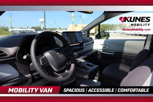 2024 Toyota Sienna XSE 7 Passenger