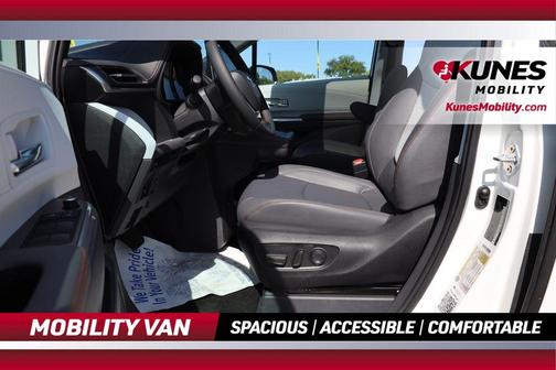2024 Toyota Sienna XSE 7 Passenger