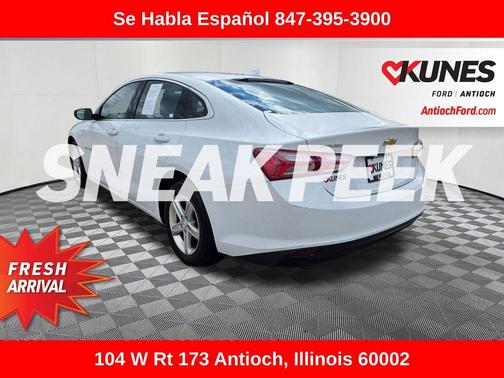 Summit White 2022 Chevrolet Malibu LT