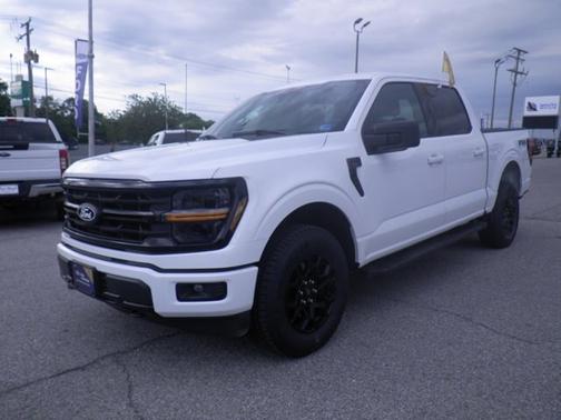 OXFORD WHITE 2025 Ford F-150 XLT