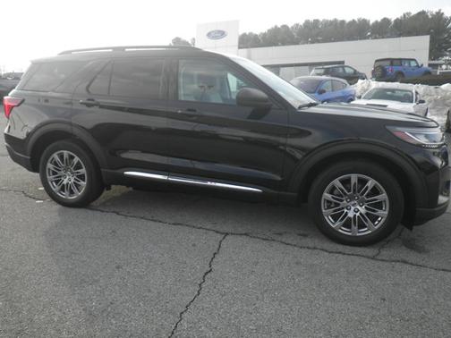 AGATE BLACK METALLIC 2025 Ford Explorer ACTIVE