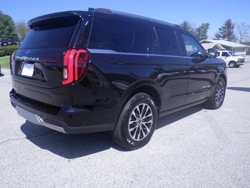AGATE BLACK METALLIC 2025 Ford Expedition PLATINUM
