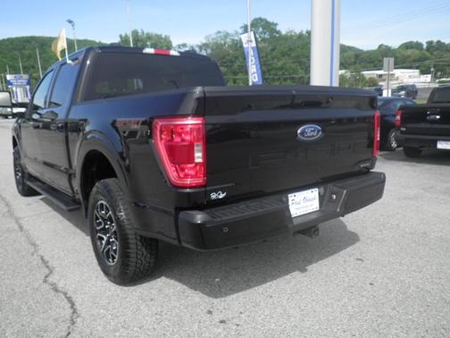 AGATE BLACK METALLIC 2023 Ford F-150 XLT