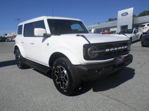 OXFORD WHITE 2025 Ford Bronco OUTER BANKS