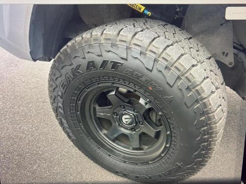 Silver Sky Metallic 2018 Toyota Tacoma SR5