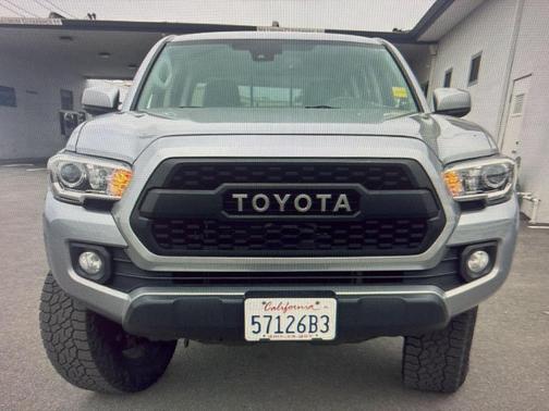 Silver Sky Metallic 2018 Toyota Tacoma SR5