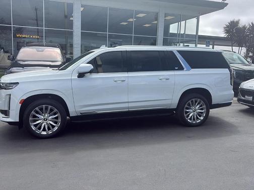 Crystal White Tri-Coat 2022 Cadillac Escalade ESV Premium Luxury