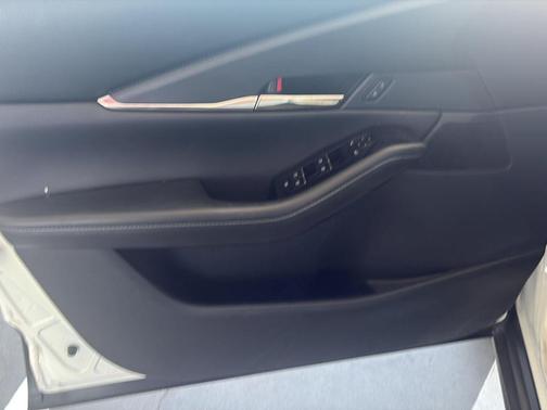 Snowflake White Pearl 2023 Mazda CX-30 2.5 S Preferred Package