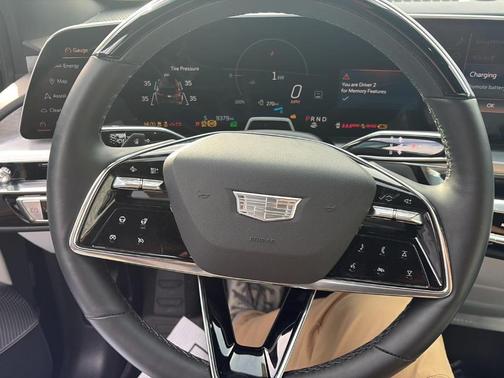 2024 Cadillac LYRIQ Sport