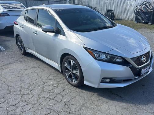 2022 Nissan Leaf SV