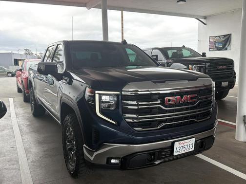 Pacific Blue Metallic 2023 GMC Sierra 1500 SLT