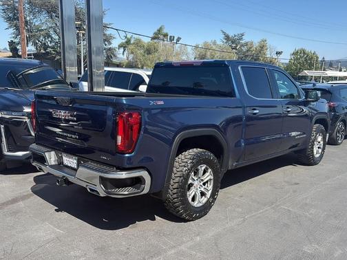 Pacific Blue Metallic 2023 GMC Sierra 1500 SLT