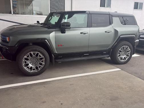 Green Matte 2024 GMC HUMMER EV SUV 3X