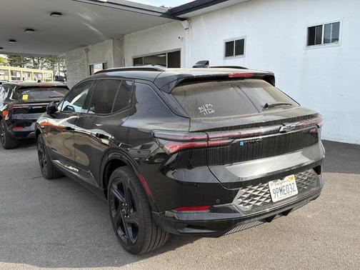 Black 2024 Chevrolet Equinox EV RS