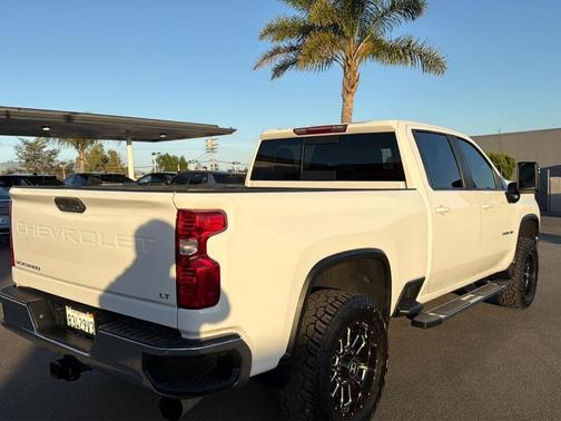 Summit White 2024 Chevrolet Silverado 2500 LT