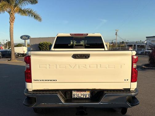 Summit White 2024 Chevrolet Silverado 2500 LT