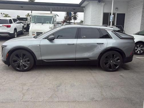 2024 Cadillac LYRIQ Sport