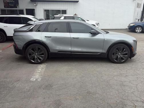 2024 Cadillac LYRIQ Sport