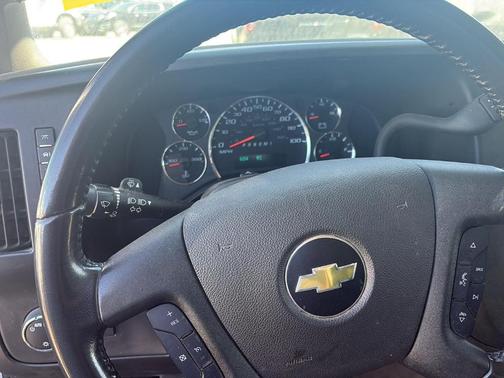 Summit White 2021 Chevrolet Express 2500 Work Van