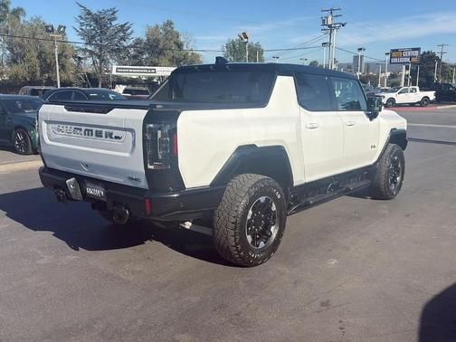 White 2023 GMC HUMMER EV Pickup 3X
