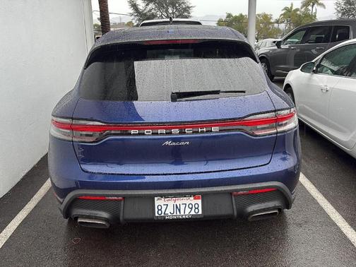 2022 Porsche Macan Base