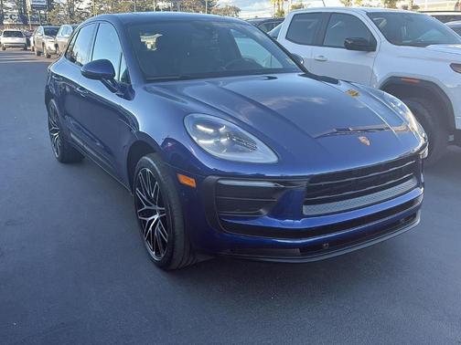 2022 Porsche Macan Base