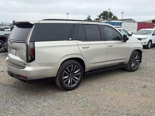 2023 Cadillac Escalade Sport