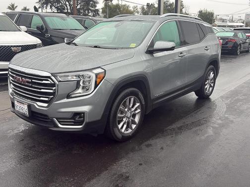 2023 GMC Terrain SLT