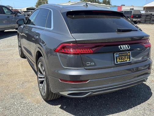 2022 Audi Q8 55 Premium Plus