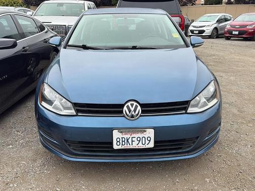 2015 Volkswagen Golf TDI S 4-Door