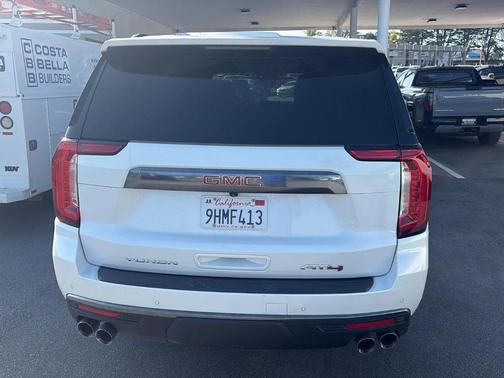 White Frost Tri-Coat 2023 GMC Yukon XL AT4