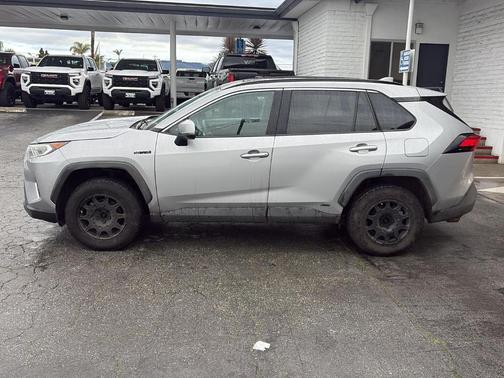 2019 Toyota RAV4 Hybrid XLE