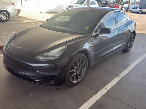 2019 Tesla Model 3 Mid Range
