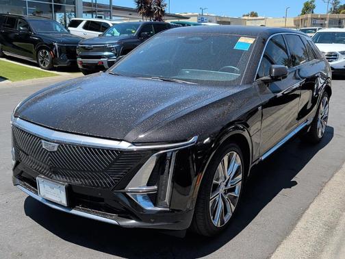 Stellar Black Metallic 2024 Cadillac LYRIQ Luxury